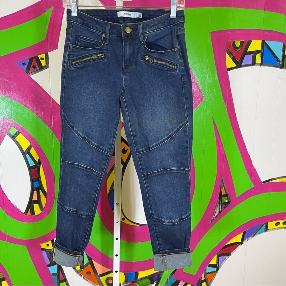 Just Fab, Skinny Crop Jeans. Size 26. In excellent condition!